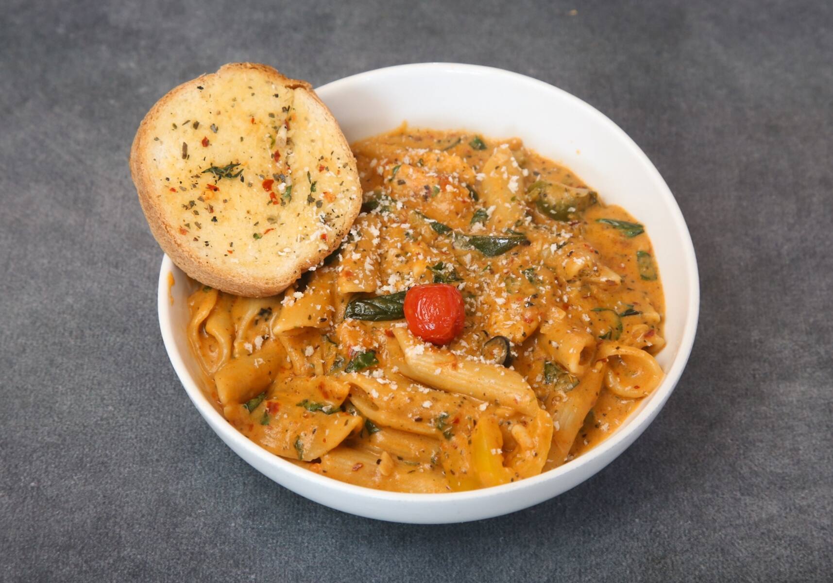 Mama Rosso Pasta